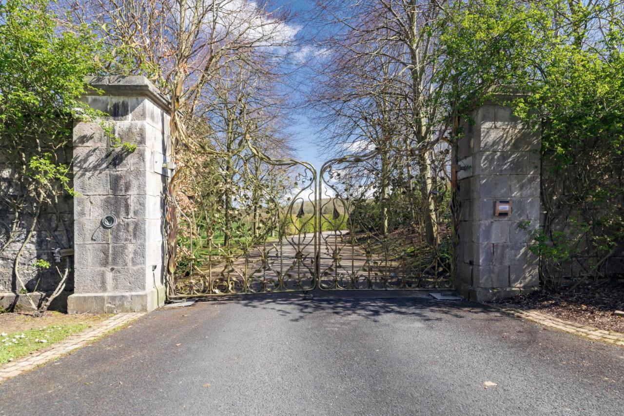 Castledillon Forest Lodge Armagh Exterior photo